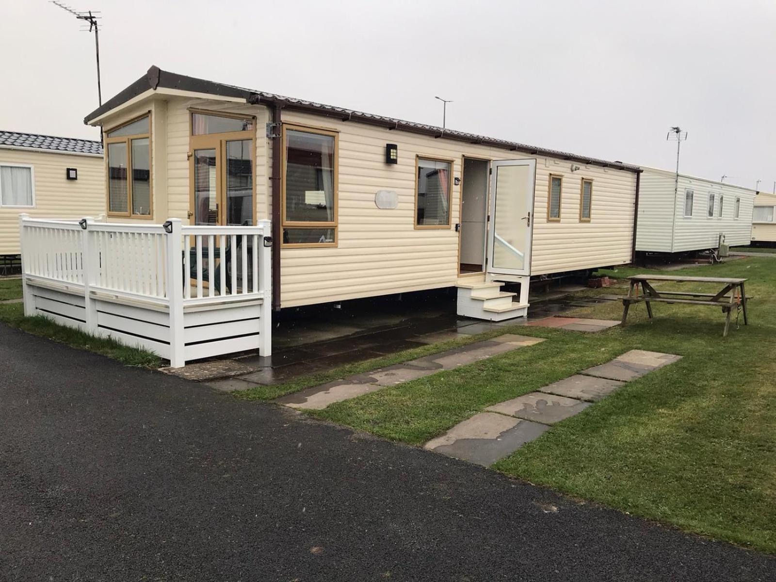 Two X 8 Berth Static Caravan On Lyons Robin Hood Rhyl North Wales Meliden Esterno foto